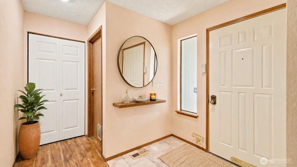 Photo of 11550 SE 175th Street, Renton, WA 98058 (MLS # 2562770)