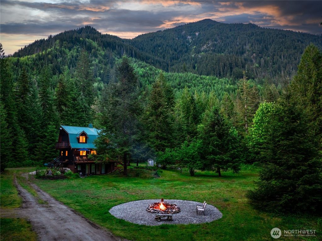 Photo of 61551 Cascade River Rd Rd, Marblemount, WA 98267 (MLS # 2484440)