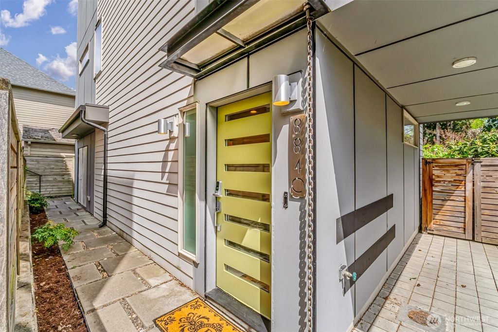 Photo of 8840 Interlake Avenue N, Seattle, WA 98103 (MLS # 2522594)