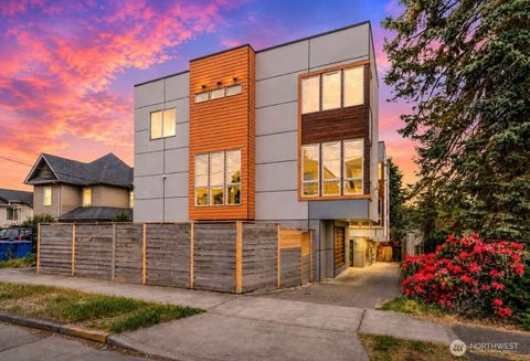 Photo of 8840 Interlake Avenue N, Seattle, WA 98103 (MLS # 2522594)