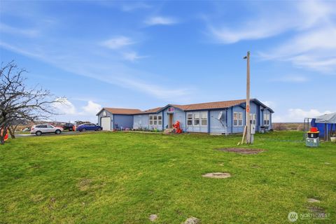 Photo of 261 Hardy Rd Rd, Lamont, WA 99017 (MLS # 2468059)