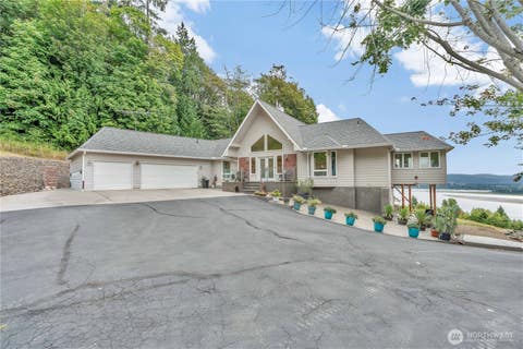 Photo of 1663 E STATE ROUTE 4, Cathlamet, WA 98612 (MLS # 2575328)