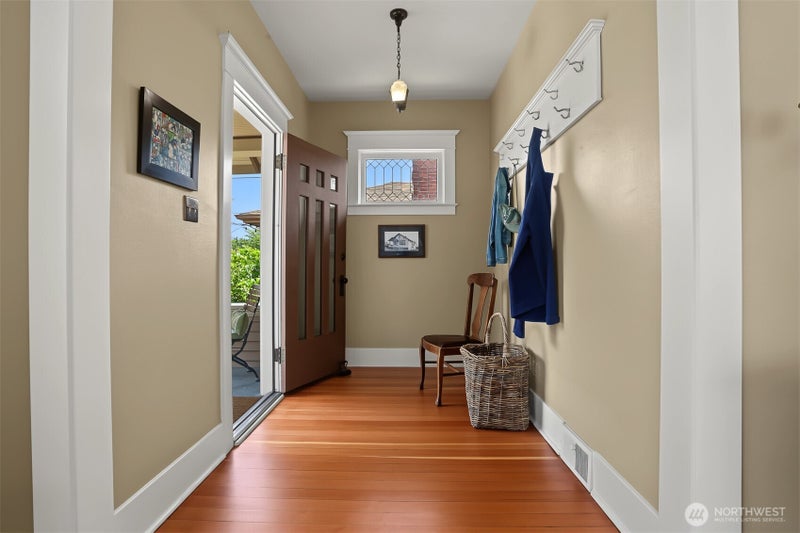 2833 NW 69th Street