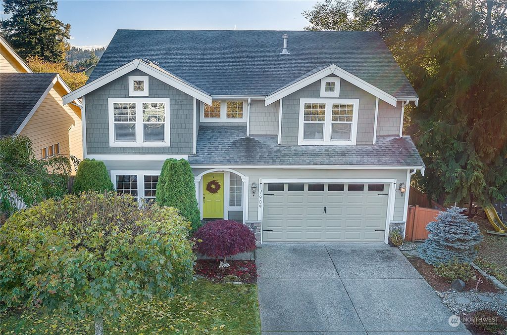 Photo of 7909 NE 184th Street, Kenmore, WA 98028 (MLS # 2014482)