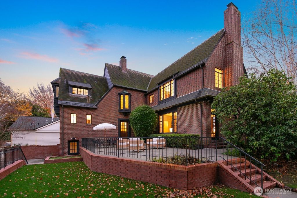 Photo of 1994 Shenandoah Drive E, Seattle, WA 98112 (MLS # 2440903)