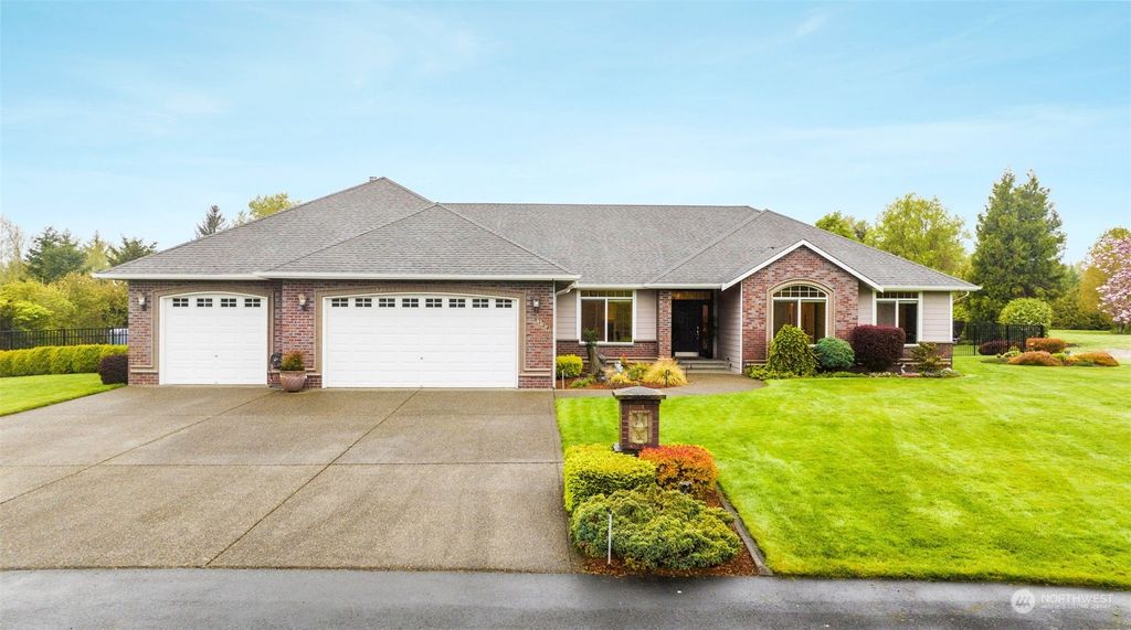 Photo of 8124 101st Avenue NE, Lake Stevens, WA 98258 (MLS # 2233826)