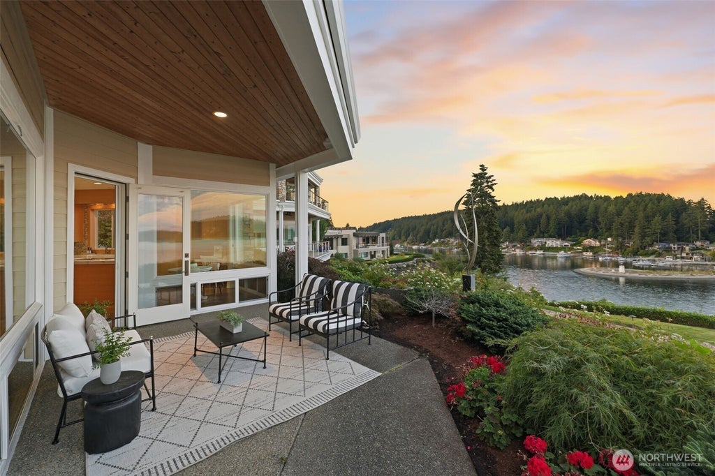 Photo of 7305 Soundview Drive NW #601, Gig Harbor, WA 98335 (MLS # 2564991)