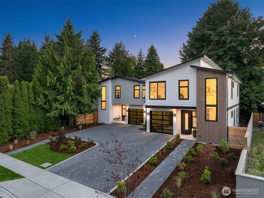 Photo of 13043 111th Avenue NE, Kirkland, WA 98034 (MLS # 2414075)