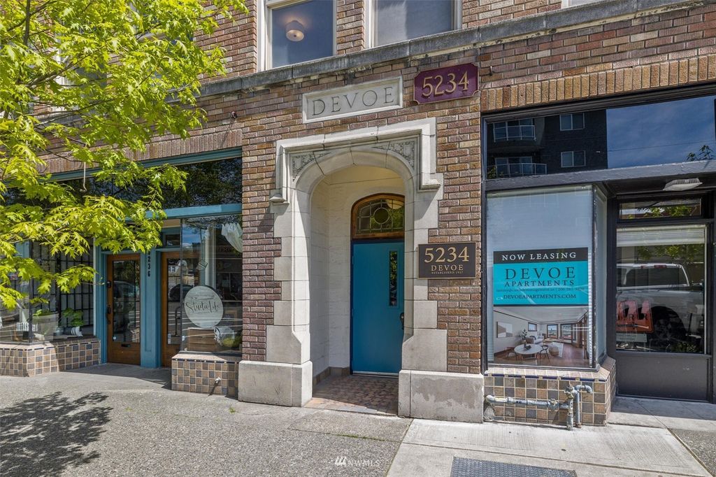 Photo of 5234 University Way Way NE, Seattle, WA 98105 (MLS # 1970616)