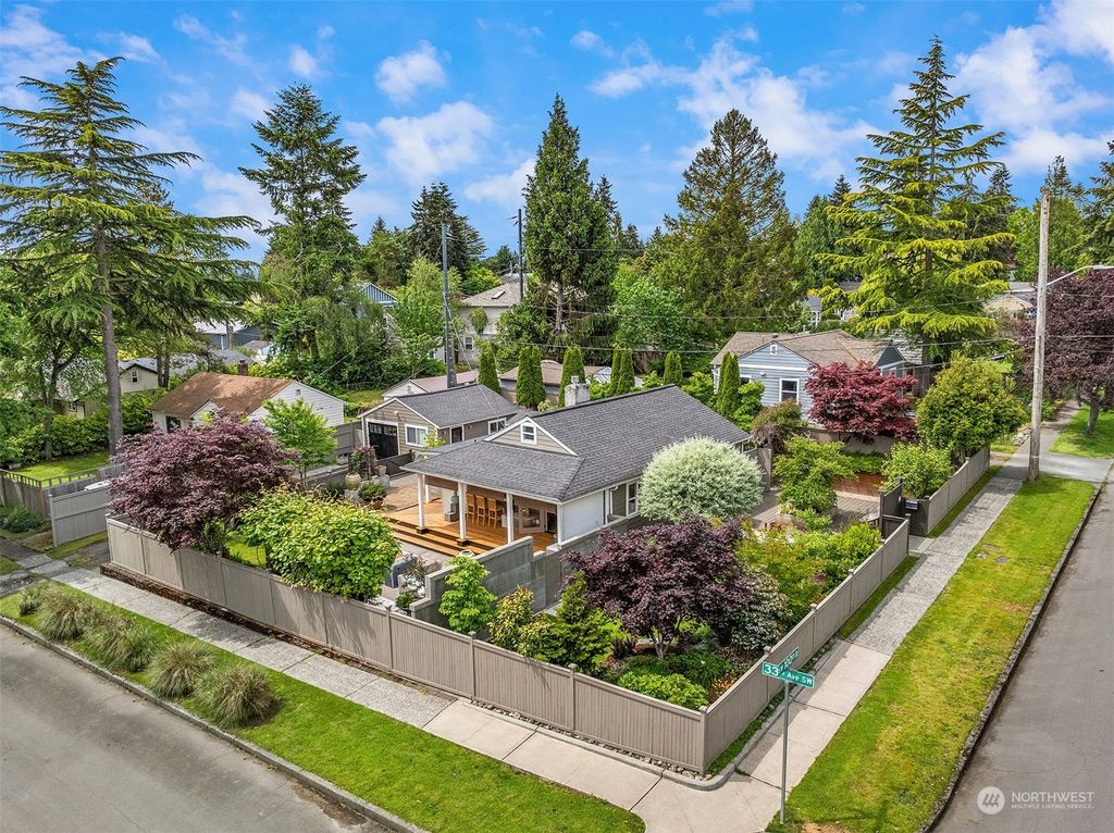 Photo of 3303 SW 100th Street, Seattle, WA 98146 (MLS # 2246529)