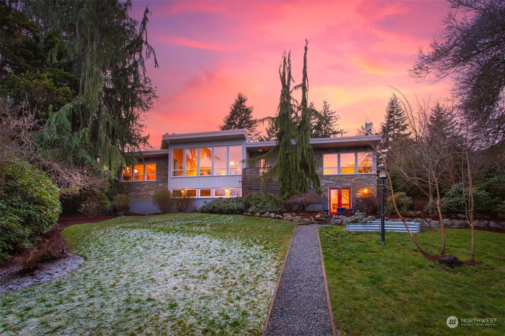 Photo of 2016 E Grand Avenue, Everett, WA 98201 (MLS # 2322310)