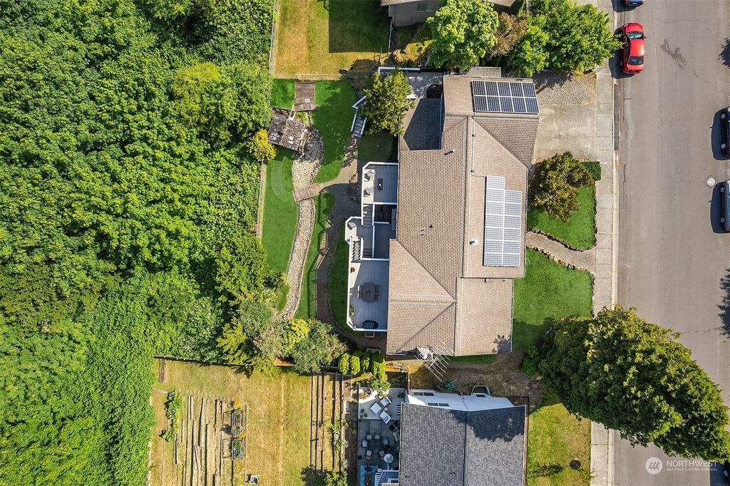 Photo of 12504 89th Place NE, Kirkland, WA 98034 (MLS # 2077157)