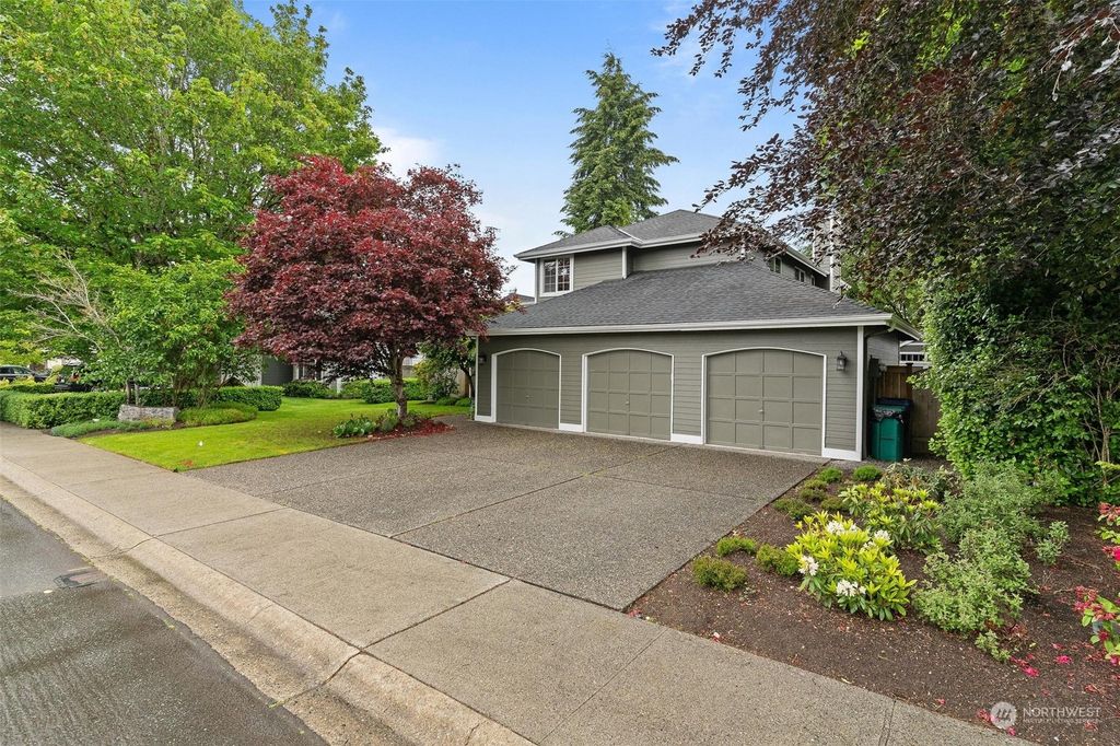 Photo of 13130 86th Place NE, Kirkland, WA 98034 (MLS # 2247417)