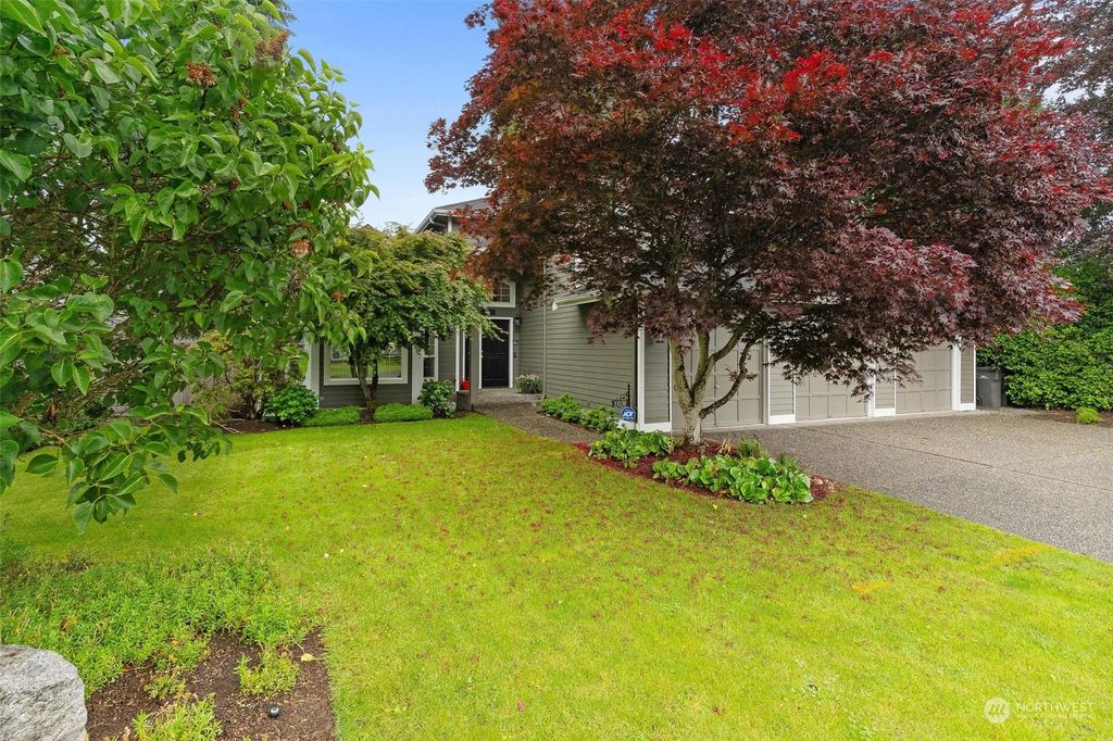 Photo of 13130 86th Place NE, Kirkland, WA 98034 (MLS # 2247417)