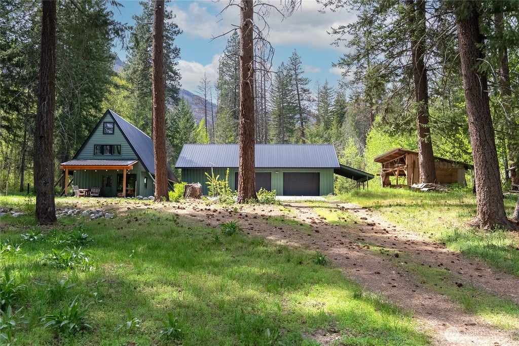 Photo of 211 W Buttermilk Creed Road, Twisp, WA 98856 (MLS # 2590464)