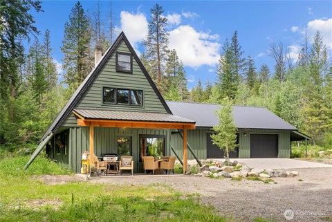 Photo of 211 W Buttermilk Creed Road, Twisp, WA 98856 (MLS # 2590464)