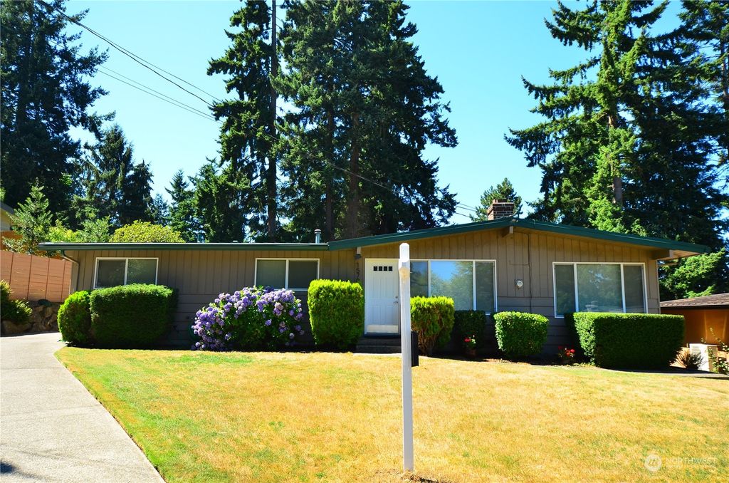 Photo of 15707 83rd Avenue NE, Kenmore, WA 98028 (MLS # 2141378)