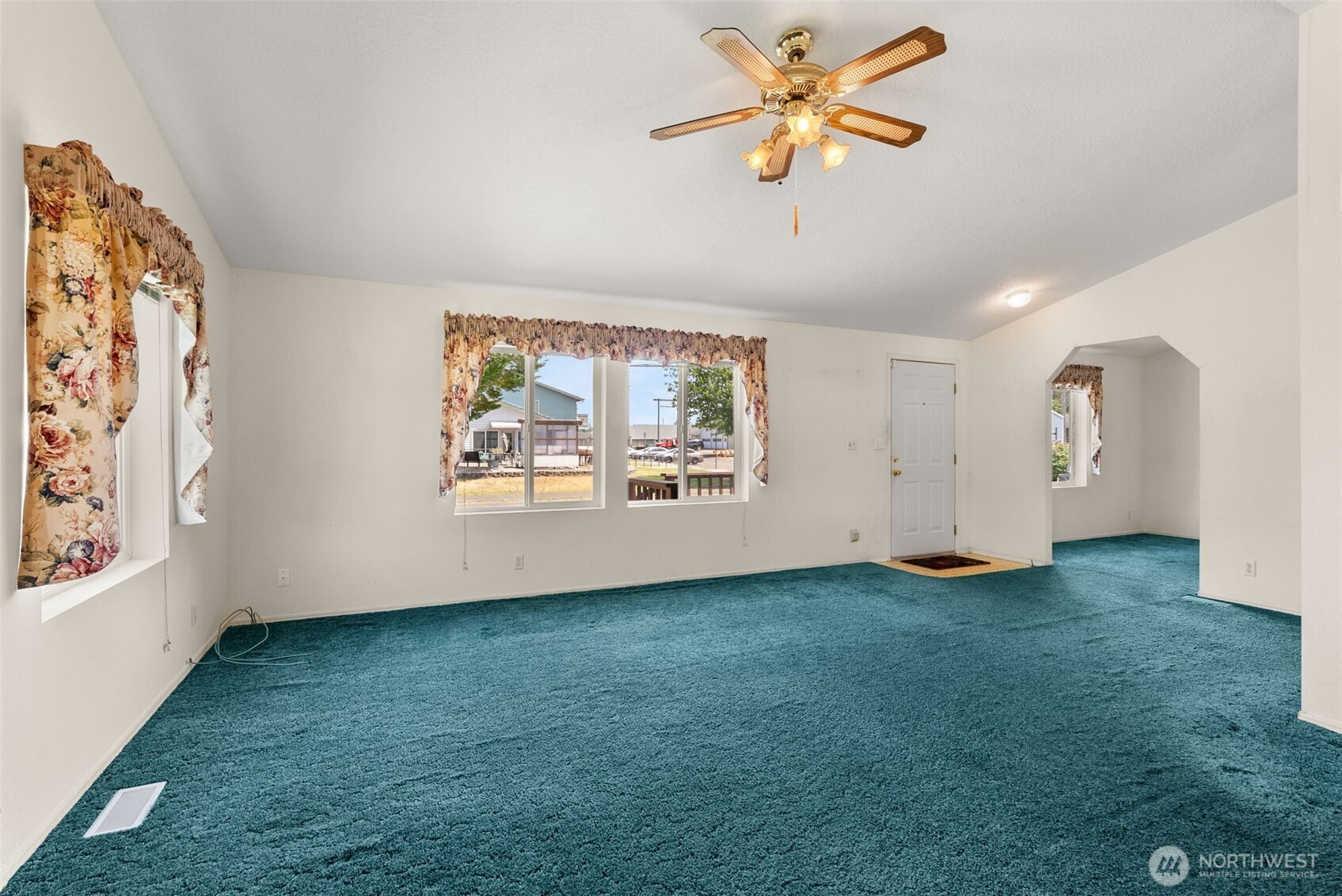 1116 Second Street W