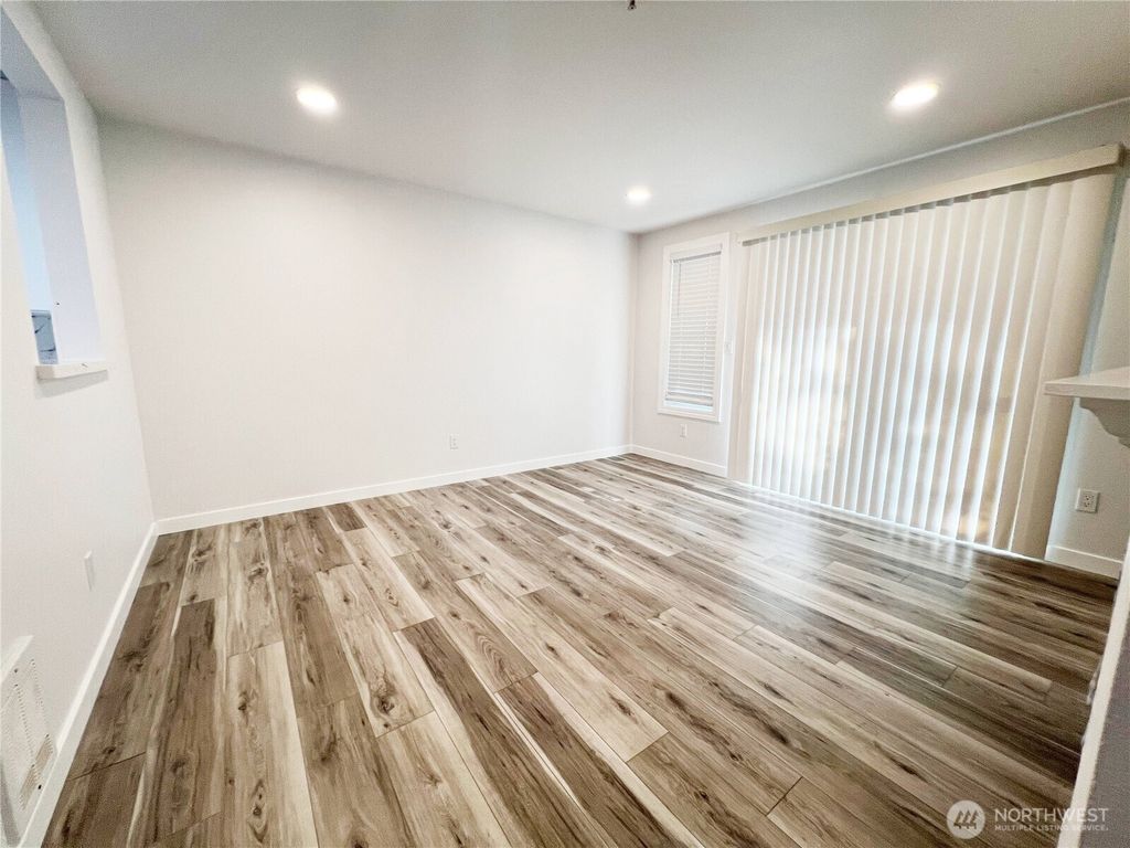 Photo of 901 Sunset Boulevard NE #D113, Renton, WA 98056 (MLS # 2441065)