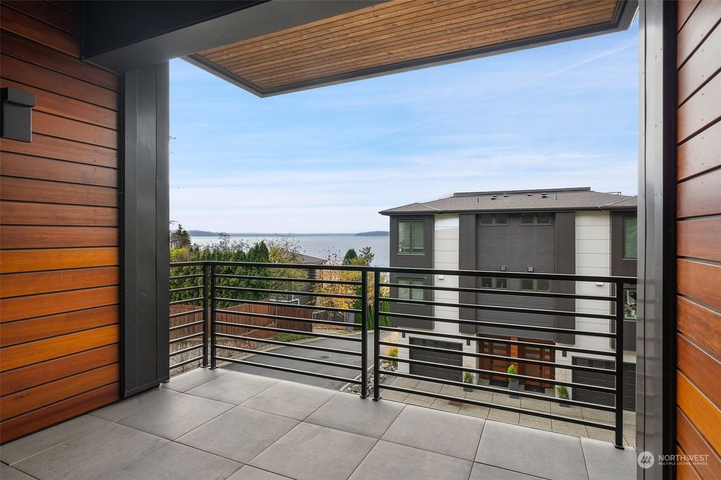 Photo of 23840 7 Avenue S #B101, Des Moines, WA 98198 (MLS # 2312131)
