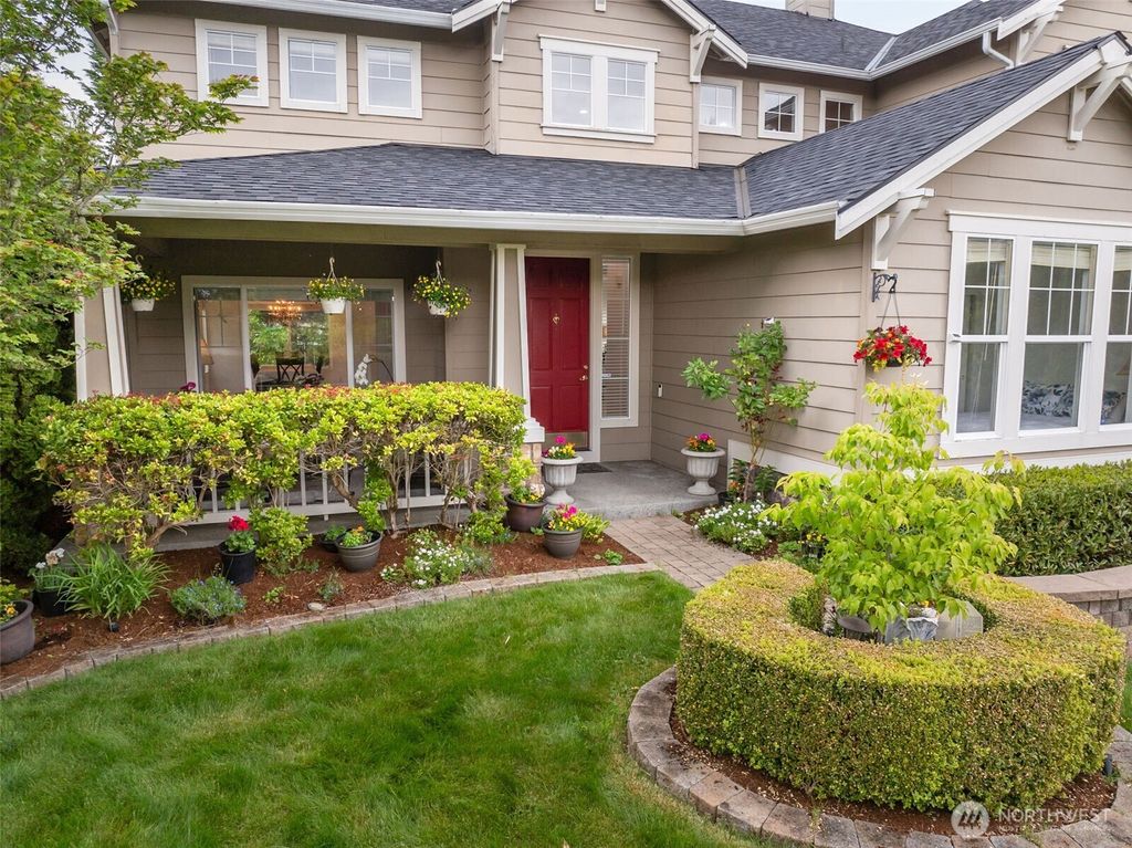 Photo of 24006 SE 10th Street, Sammamish, WA 98075 (MLS # 2376541)