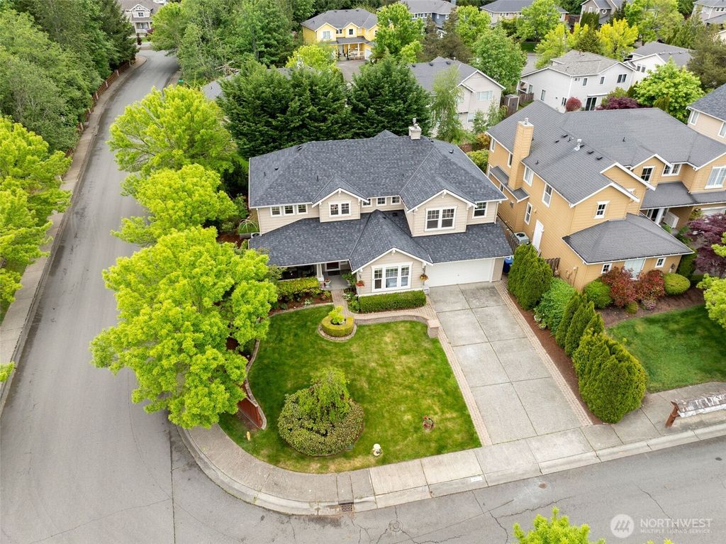 Photo of 24006 SE 10th Street, Sammamish, WA 98075 (MLS # 2376541)