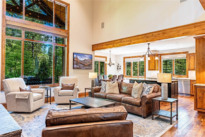 801 Snowberry Loop