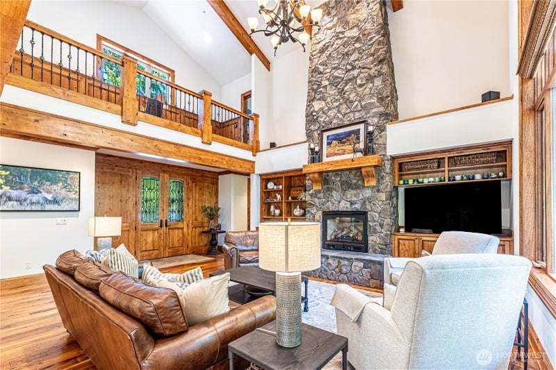 801 Snowberry Loop