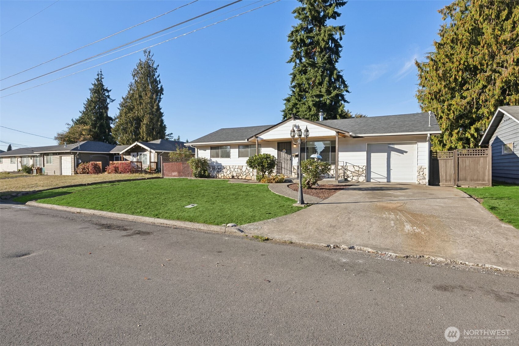 607 22nd Avenue SE