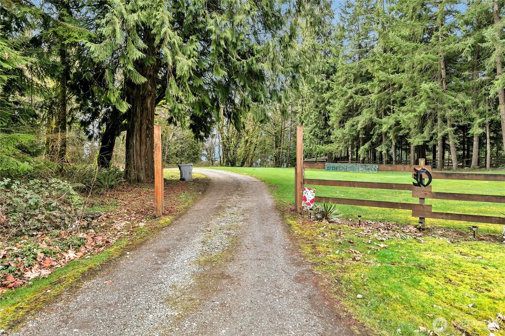 Photo of 15441 SE 344th Street, Auburn, WA 98092 (MLS # 2341946)