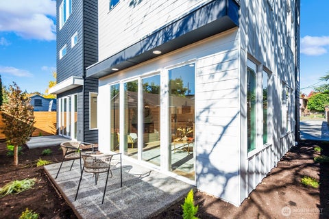 Photo of 725 N 88th Street #C, Seattle, WA 98103 (MLS # 2594096)