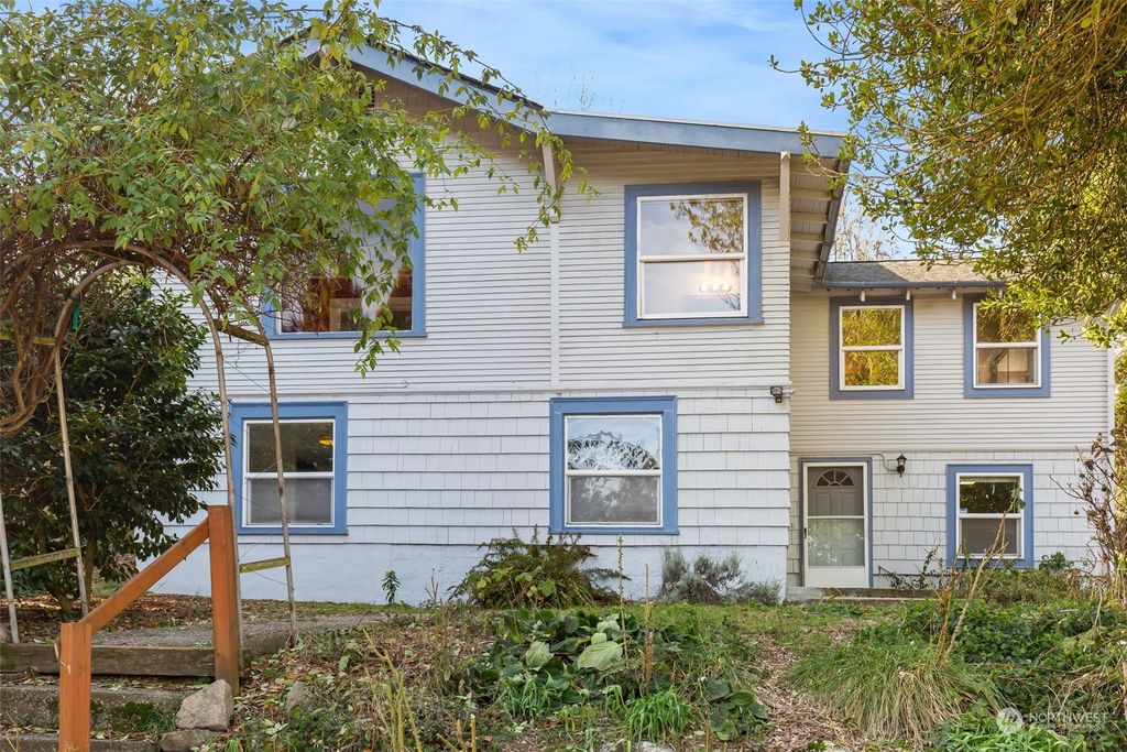 Photo of 5433 32nd Avenue SW, Seattle, WA 98126 (MLS # 2189753)