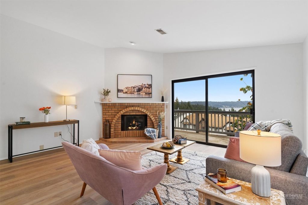 Photo of 3422 161st Court SE #21, Bellevue, WA 98008 (MLS # 2174460)