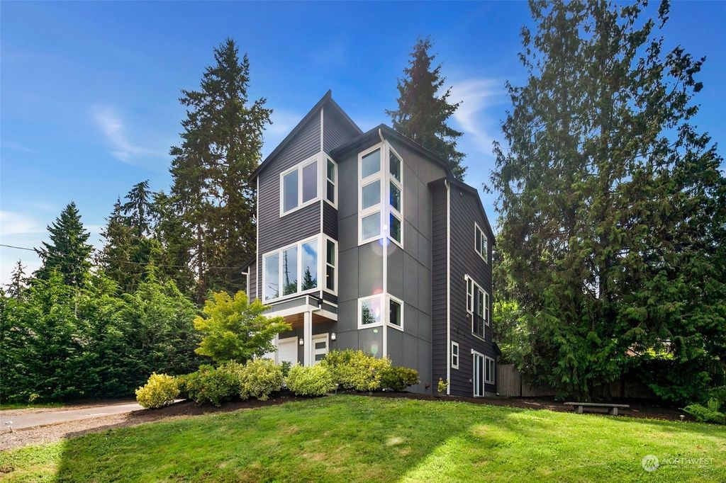 Photo of 18821 18th Avenue NE, Shoreline, WA 98155 (MLS # 2125693)