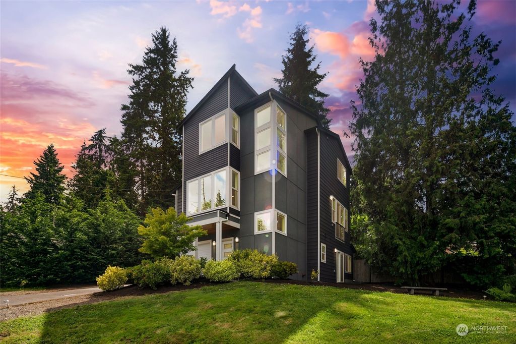 Photo of 18821 18th Avenue NE, Shoreline, WA 98155 (MLS # 2125693)