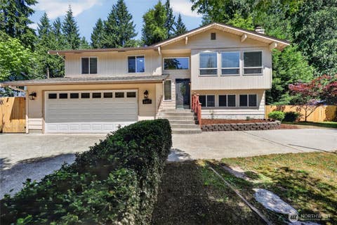Photo of 4017 107th Place NE, Marysville, WA 98271 (MLS # 2556158)