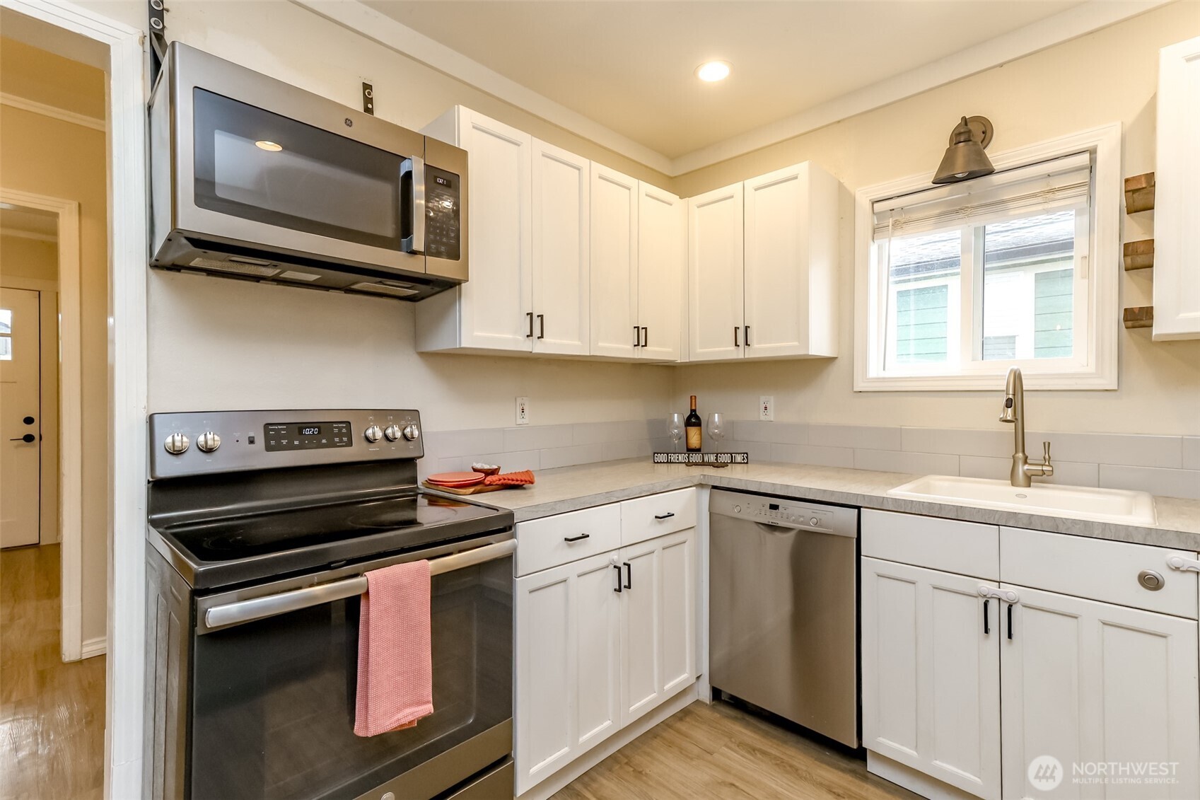 3015 Fredrickson Street