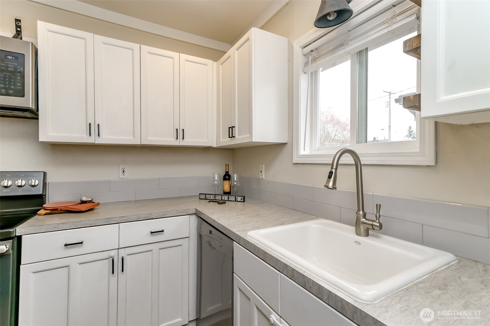 3015 Fredrickson Street