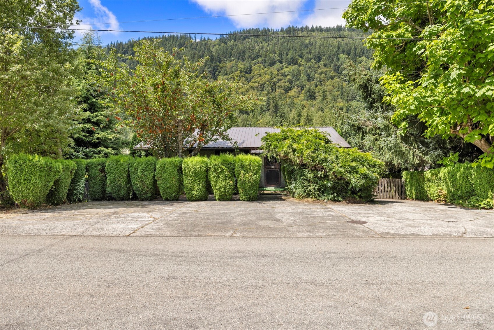 371 Lakeside Drive