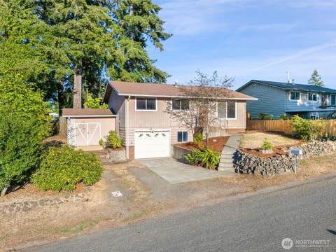 Photo of 1816 S 1st Street, Shelton, WA 98584 (MLS # 2567220)