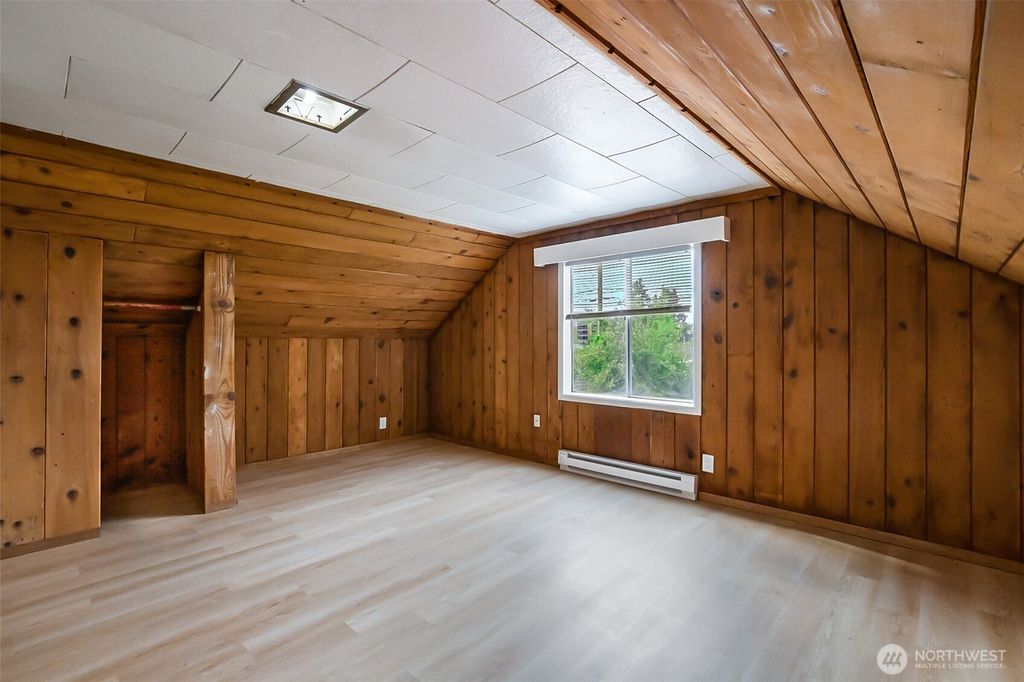 Photo of 1102 Lombard Avenue, Everett, WA 98201 (MLS # 2440031)