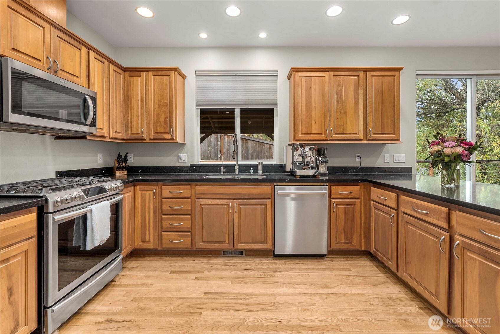 3723 Lincoln Court NE