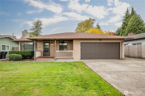 Photo of 3108 Louisiana Street, Longview, WA 98632 (MLS # 2570878)