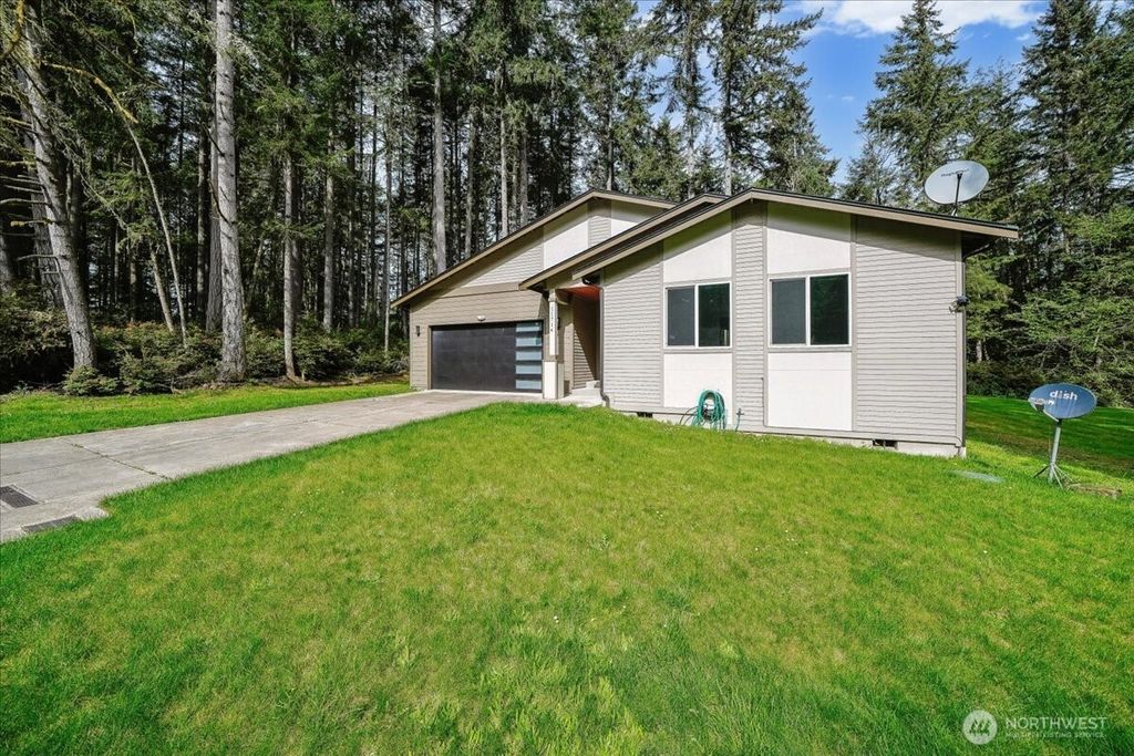 Photo of 11714 Lake Place, Anderson Island, WA 98303 (MLS # 2517485)