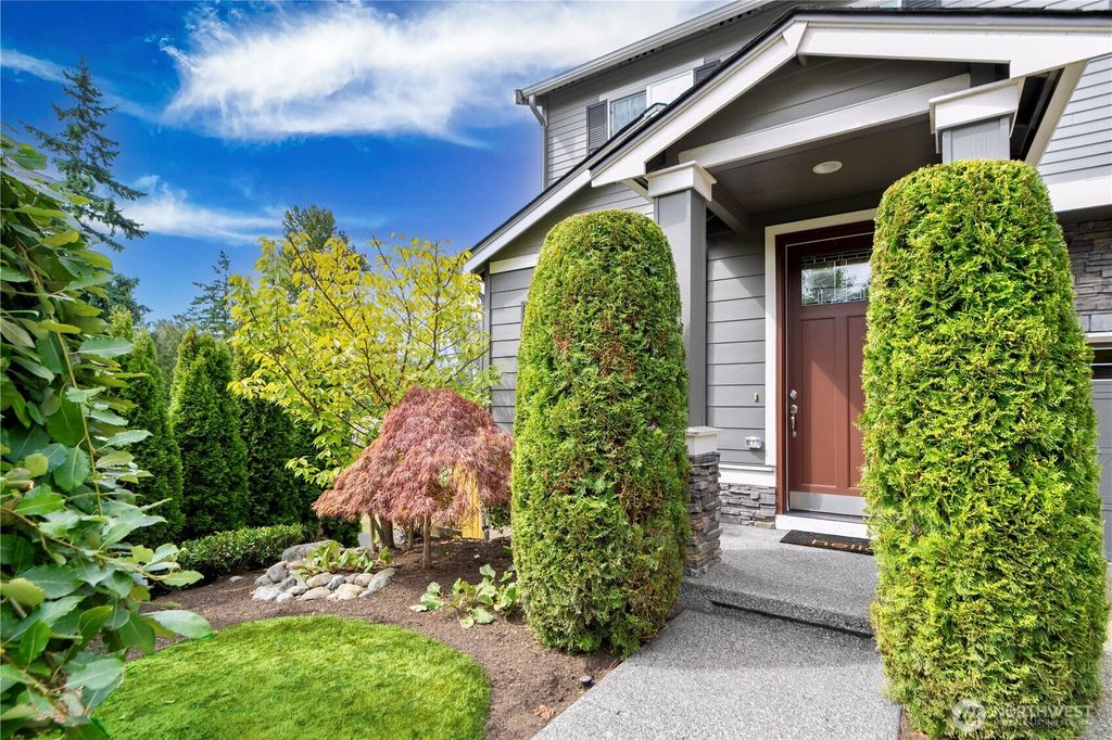 Photo of 8042 117th Place SE, Newcastle, WA 98056 (MLS # 2428535)