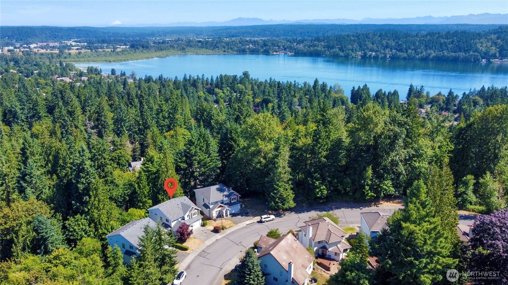Photo of 17445 NE 28th Street, Redmond, WA 98052 (MLS # 2411806)