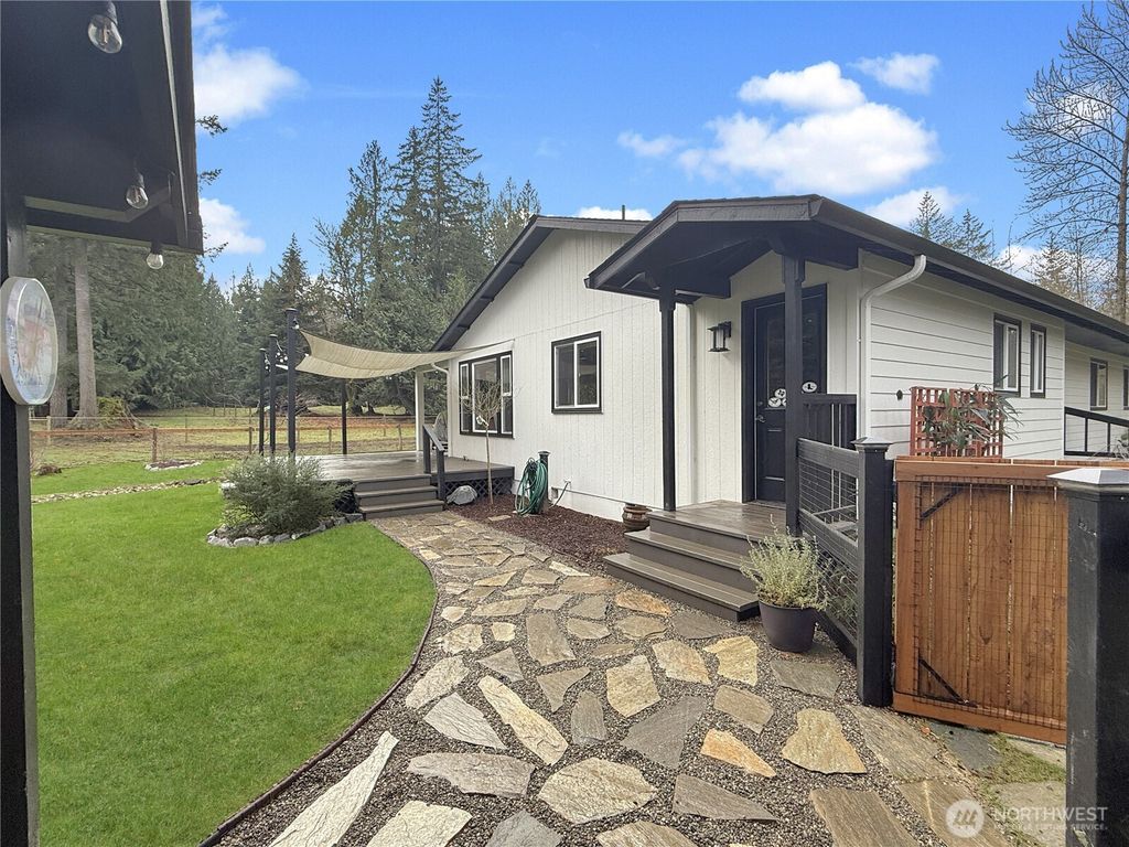 Photo of 6509 103rd Avenue SW, Olympia, WA 98512 (MLS # 2498118)