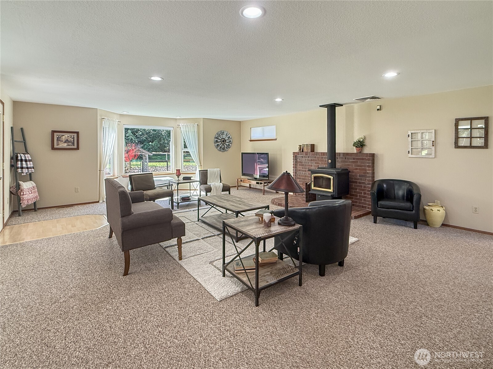 6509 103rd Avenue SW