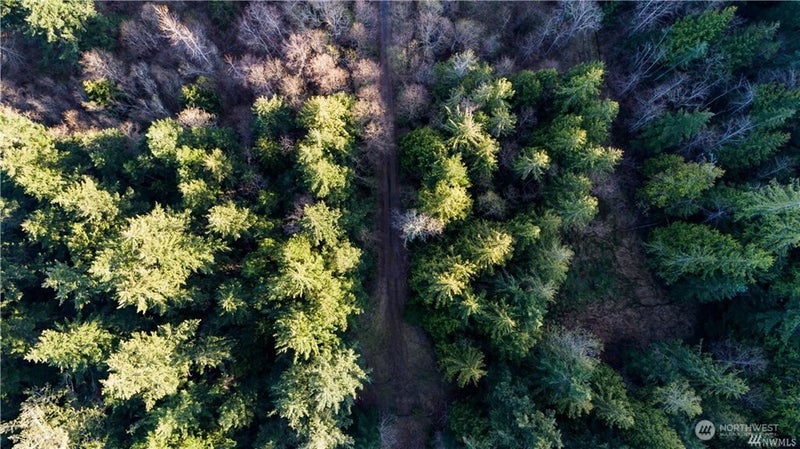 3 Lakewood Park