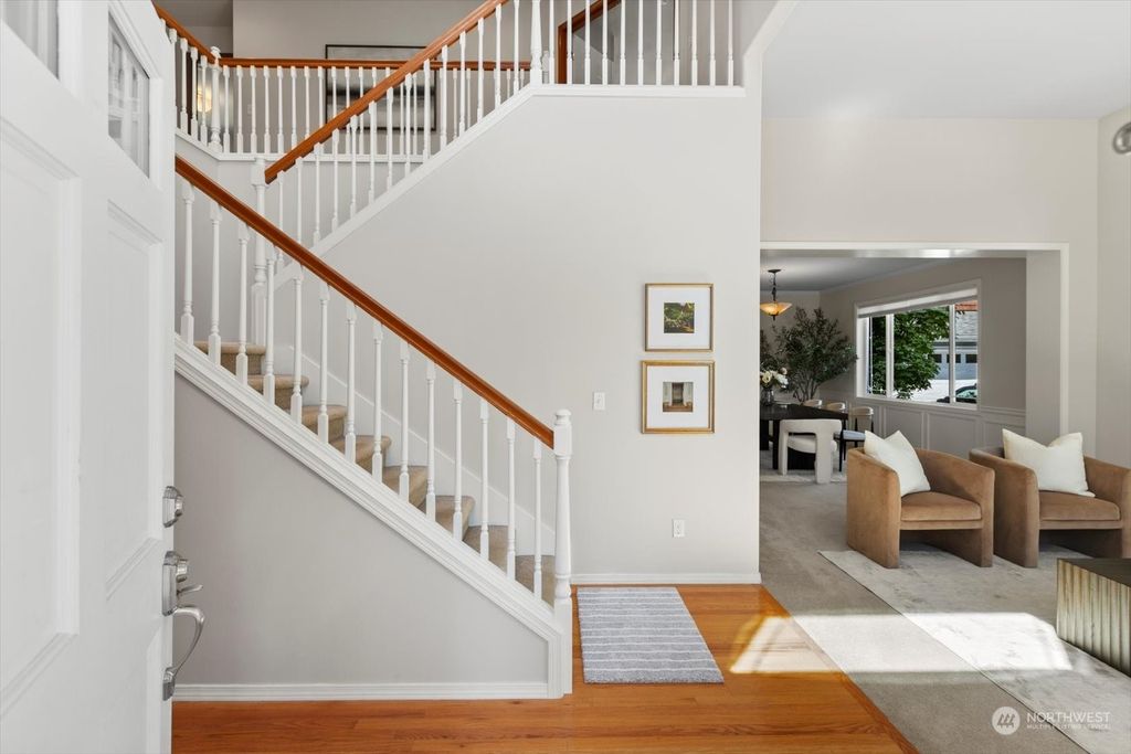 Photo of 15307 75th Avenue NE, Kenmore, WA 98028 (MLS # 2246348)